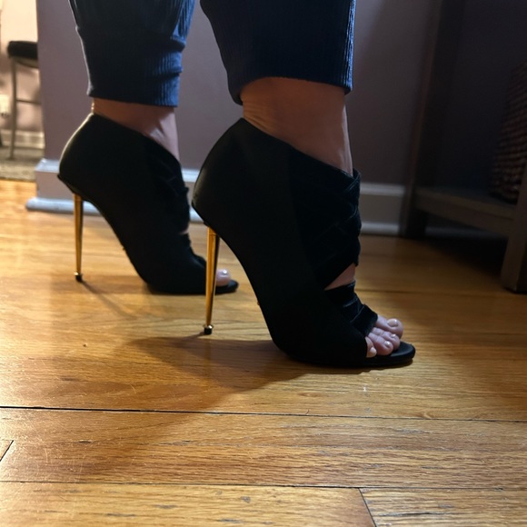 Tom Ford Vintage Peep Toe Heels - Picture 15 of 15